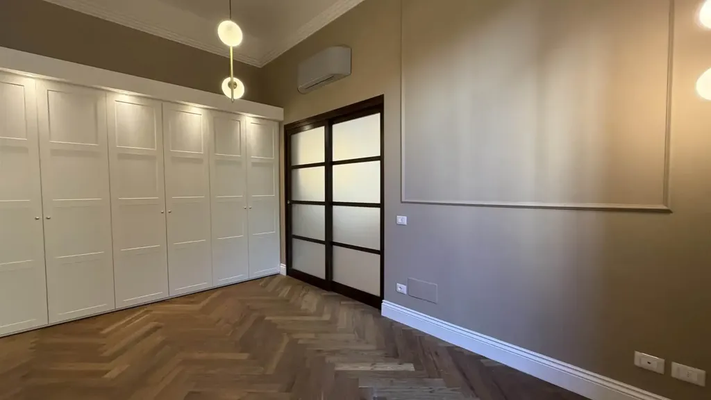 Esik - Bilocale in Elegant Building near Tram, Florence