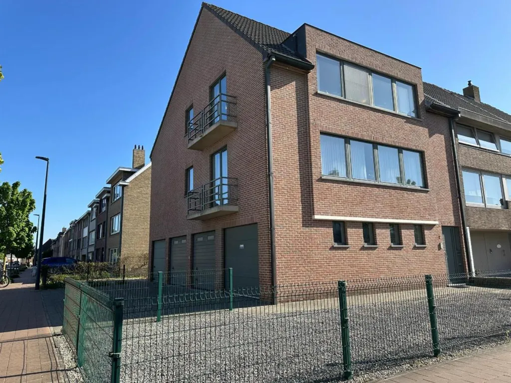 Esterno - Ready-to-Move Energy-Efficient Home