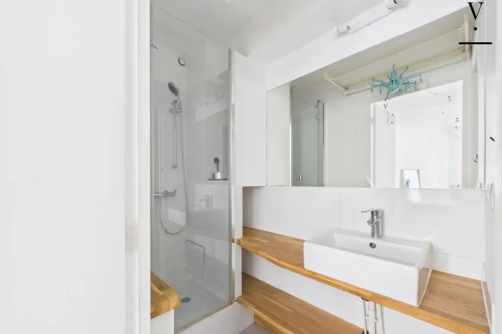 Vannitoad - Studio with Central Location in Paris 3rd