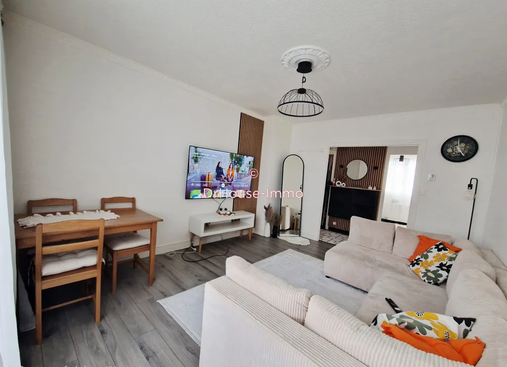 Elutuba - Renovated Flat with Balcony in Private Residence