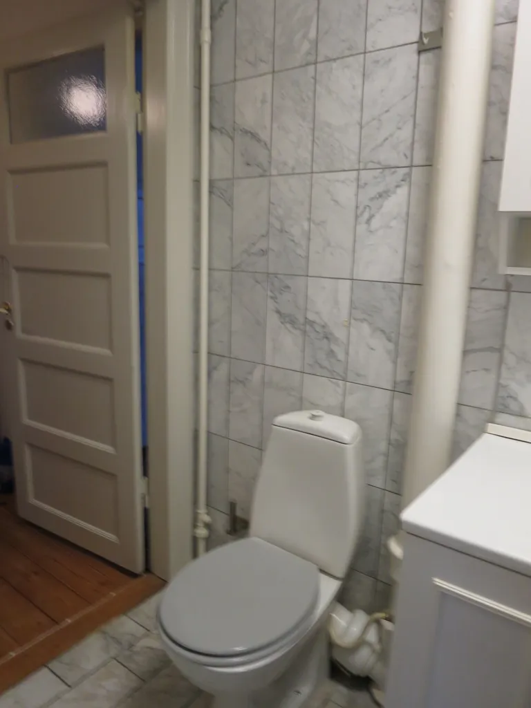 Vannitoad - Two-Bedroom Apartment with Balcony in Odense C