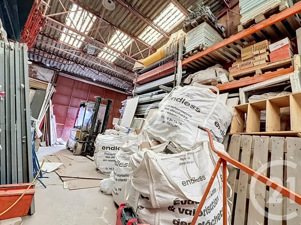 Pesuköök - Warehouse with Construction Potential in Montreuil