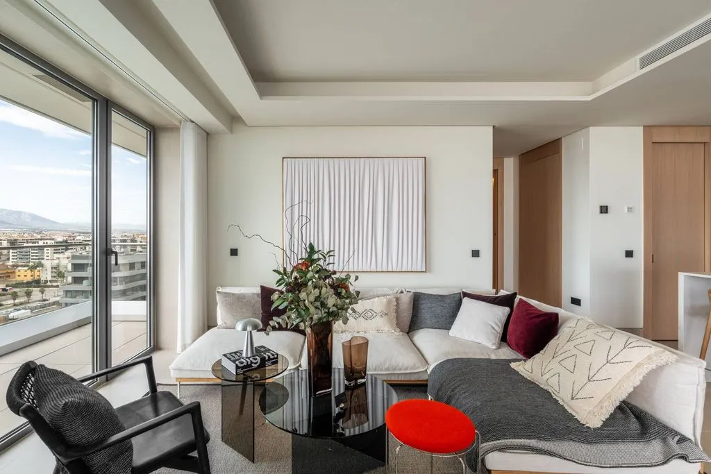 Living Room - Luxury Beachfront Flat with Pool in Marbella