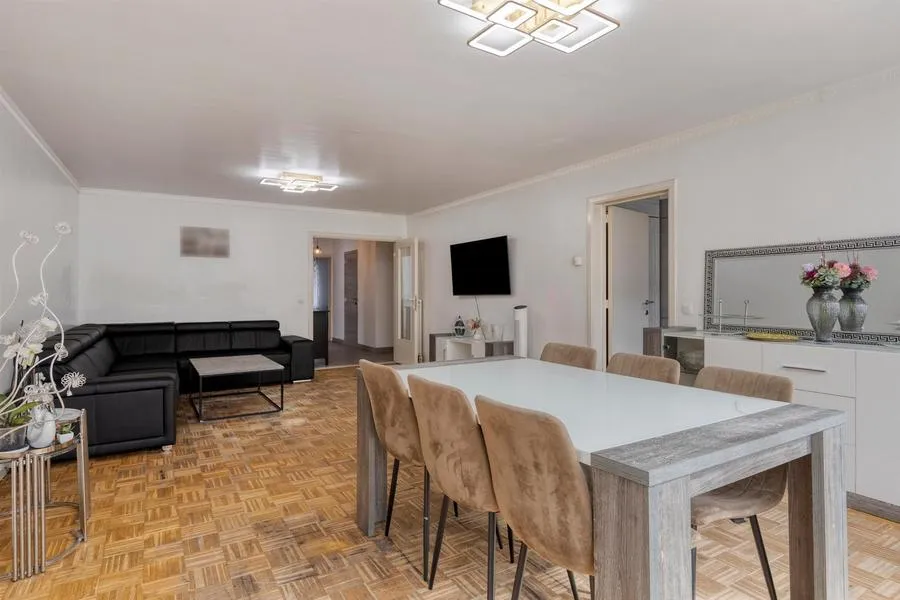 Salle à manger - Appartement avec Garage dans Zone Résidentielle à Deurne