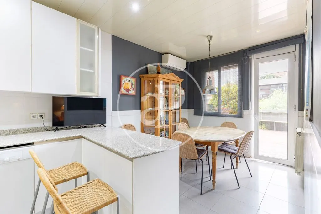 Cuisine - Luxury Townhouse with Pool in Sabadell Centre