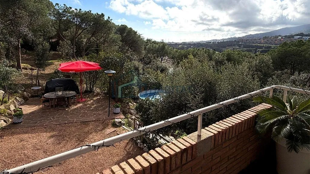 Terrass - Chalet with Sea View in Cabrils