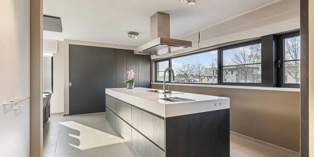 Cuisine - Duplex avec Terrasse et Jardin à Genk