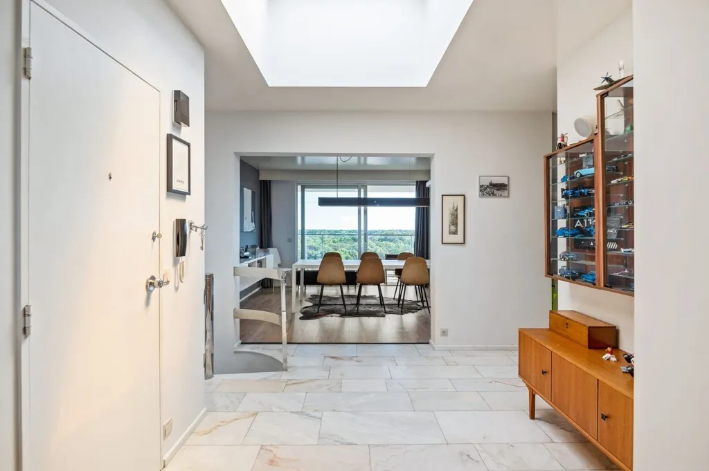 Esik - Duplex with Four Terraces in Antwerp