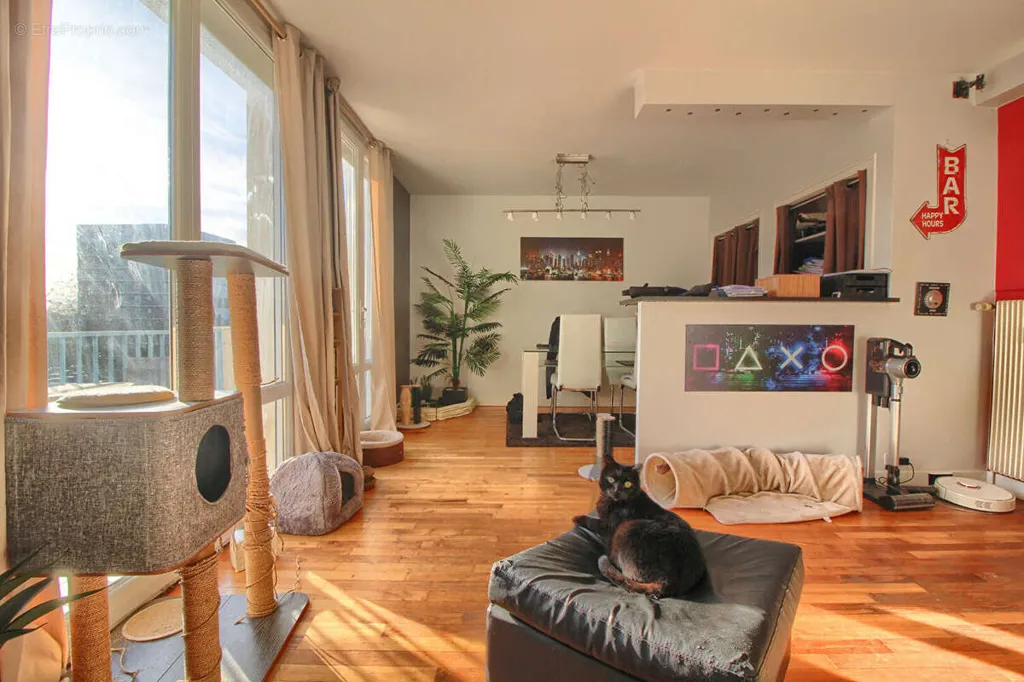 Elutuba - 4-Bed Apartment with Balcony in Rennes Sud