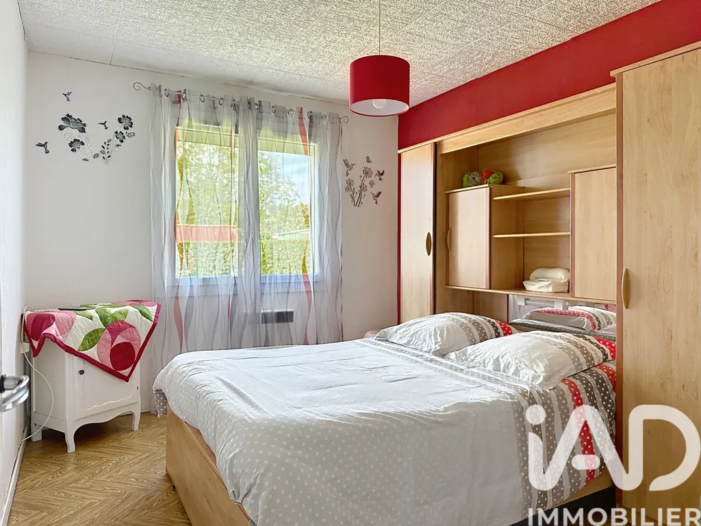 Chambres - Pavillon avec Sous-sol à Le Tallud, France