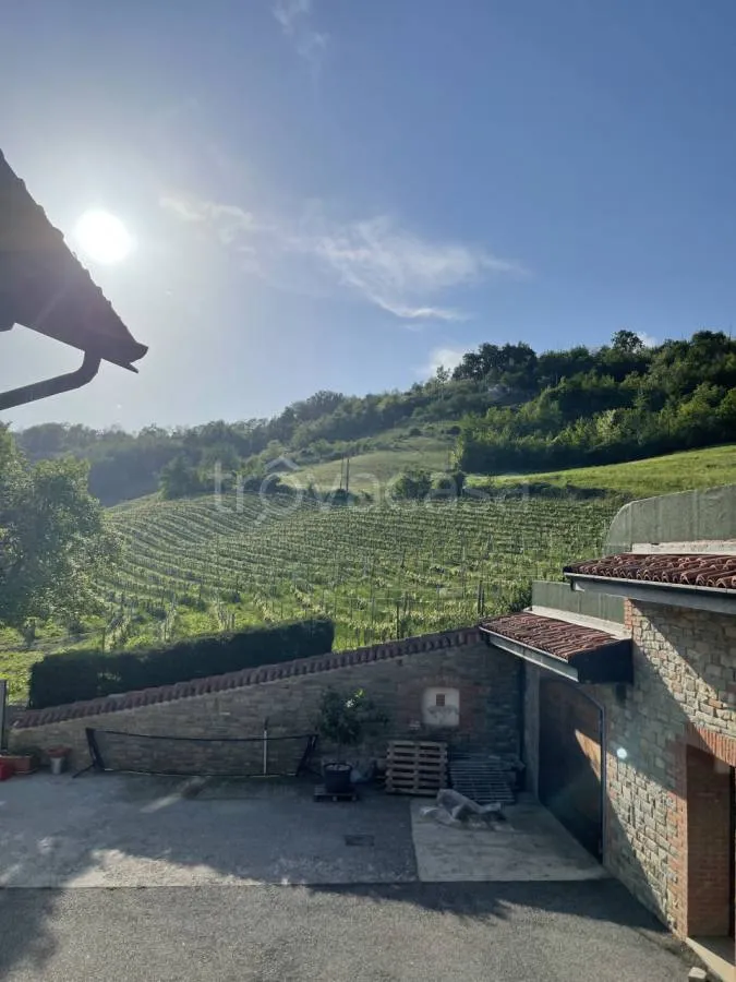 Aed - Rustic House with Lake View in Briaglia