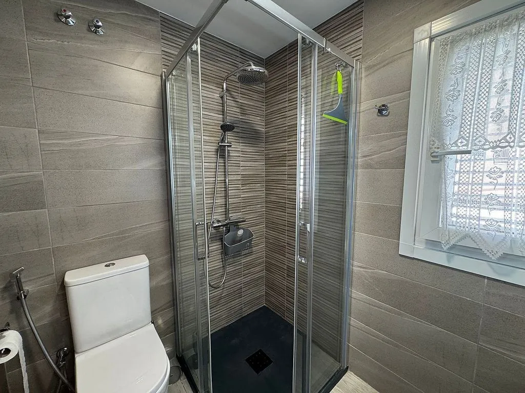 Bathrooms - Apartment with Pool and Terrace in Arguineguín