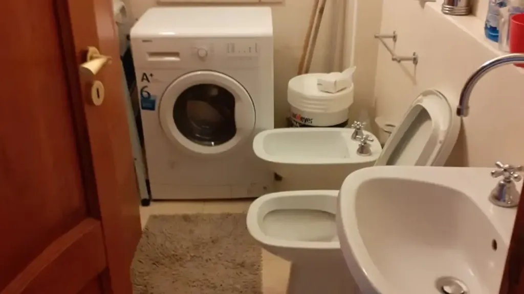 Salles de bain - Apartment with Balcony in Messina