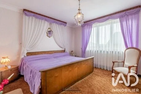 Chambres - Maison de 6 Pièces avec Terrasse à Lexy