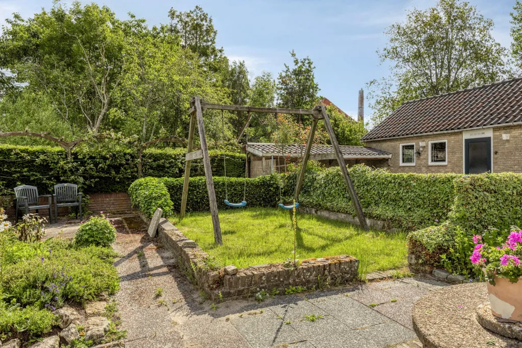 Aed - Charming Villa with Parkland Views in Maasland