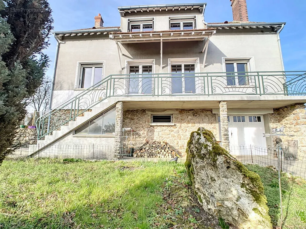 Exterior - 6-room house in Viels-Maisons