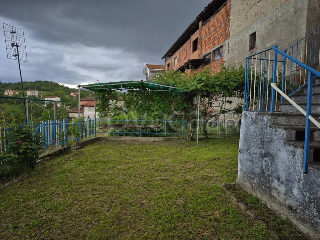 Aed - Semi-detached House with Garden in Monastero di Vasco