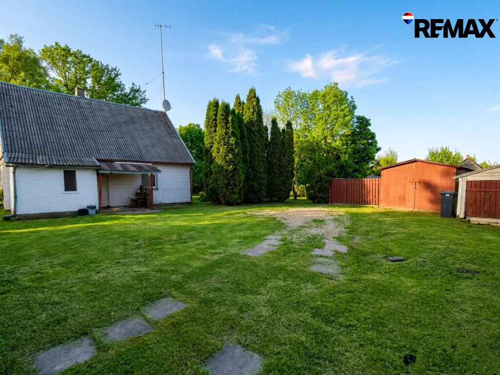 Giardino - House with Garden in Pasvalys District