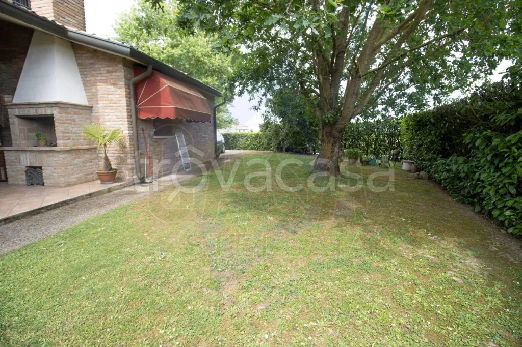 Jardin - Rustic Villa with Garden in Riva del Po