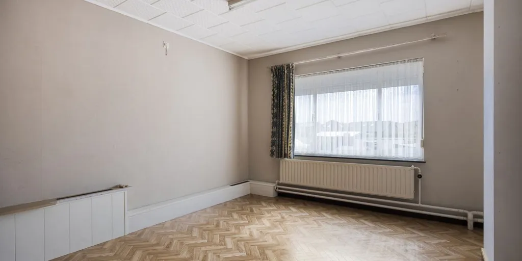 Toad - Family Home with Potential in Hechtel