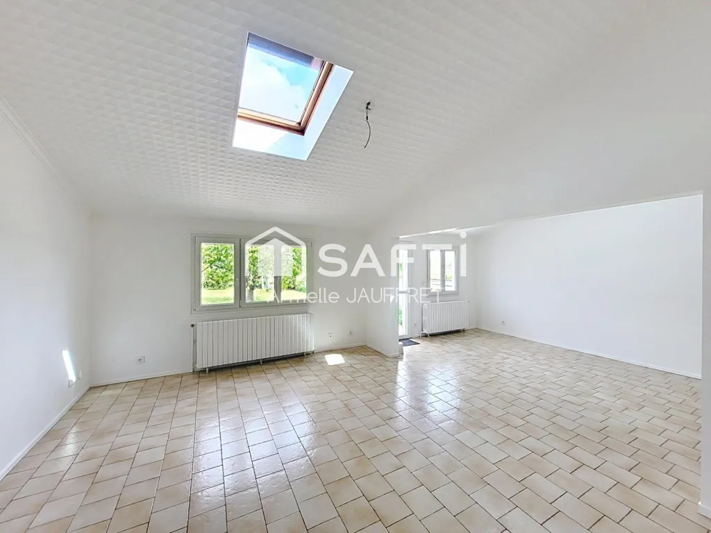Toad - Charming House with Garden in Moisselles