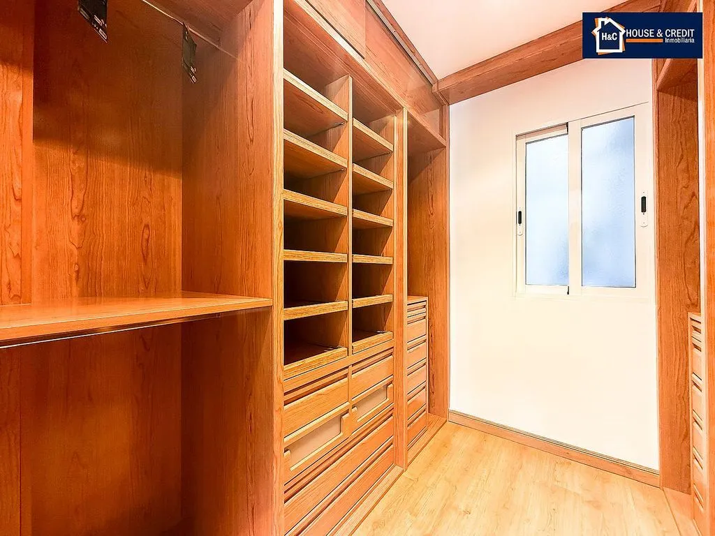 Toad - 2-Bedroom Flat with A/C in Valderas