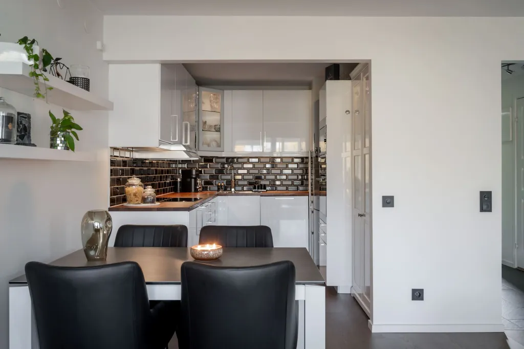 Söögituba - Apartment with Balcony in Central Borås