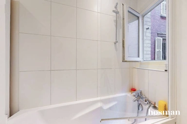 Bathrooms - Charming 3-Piece in Courbevoie