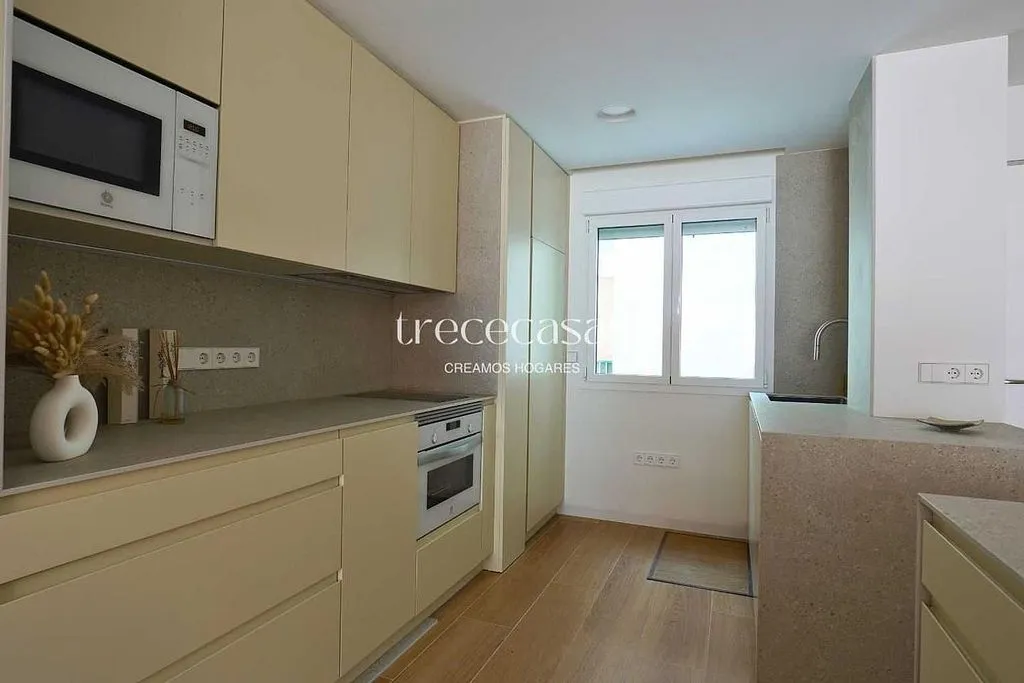 Cuisine - Modern Flat with Garage in La Creu del Grau