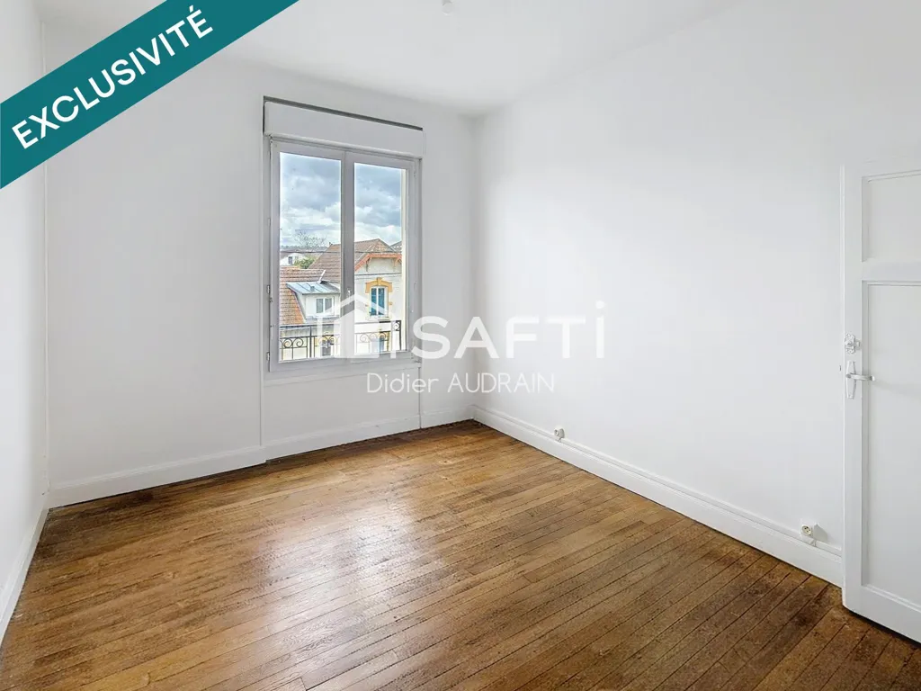 Toad - Bright Apartment with Marble Fireplace in Montluçon