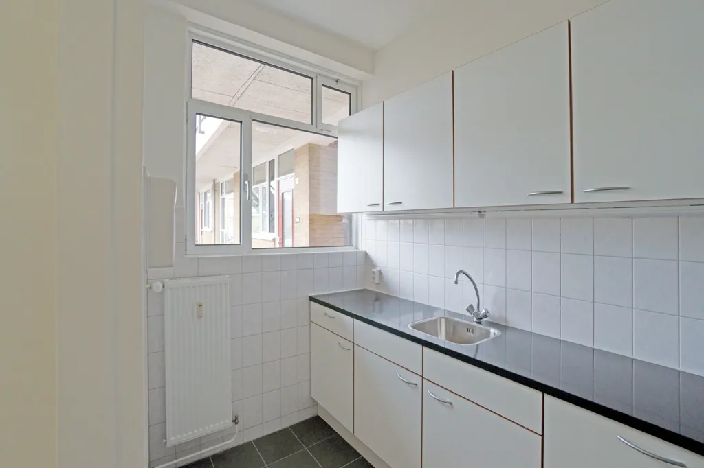 Köök - 3-Bedroom Gallery Flat with Balcony in Rotterdam Centre