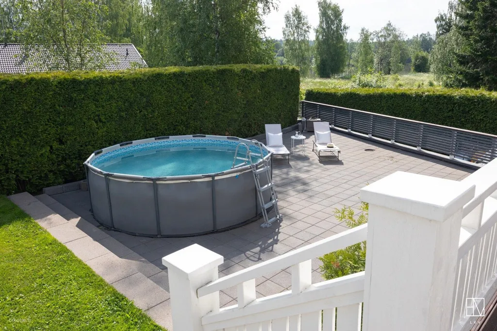Piscine - Converted Loft with Sauna in Lempäälä