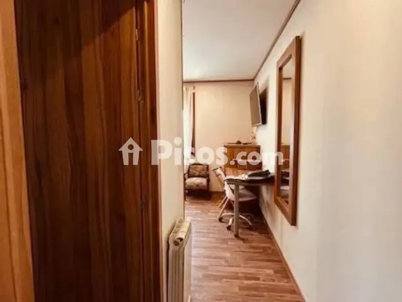 Esik - Chalet with Terrace in La Plana