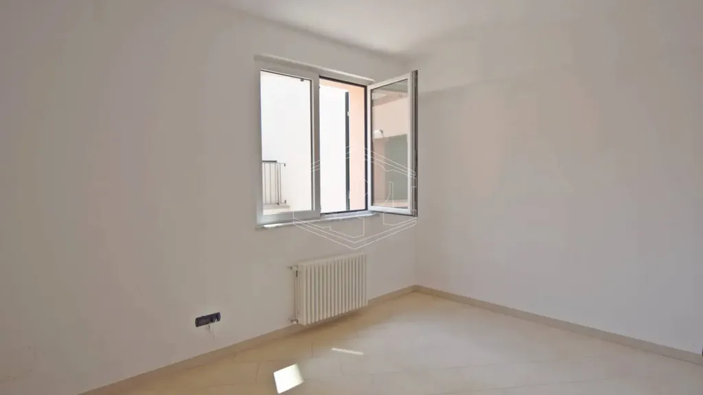 Pièces - New 4-Bedroom Apartment with Terrace in Albenga