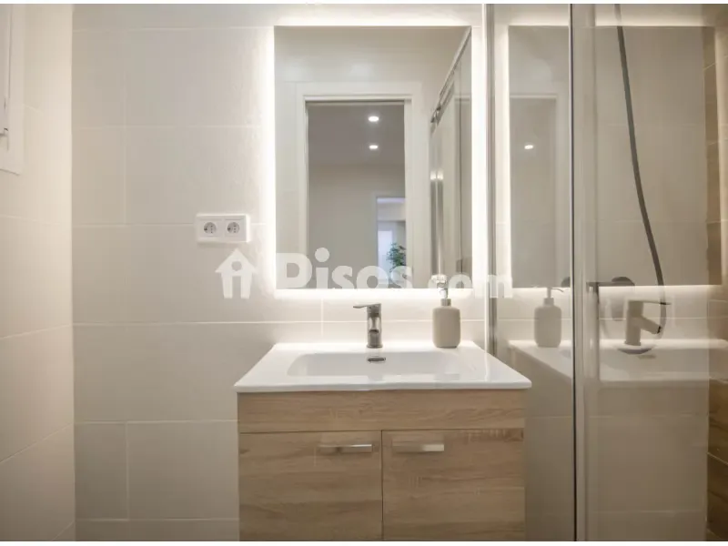 Vannitoad - Studio Flat with Patio in Carrer de la Mare Eterna