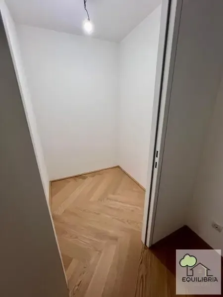 Rooms - 2-Bedroom Apartment with Loggia in Vienna