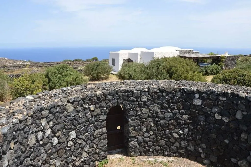 Terrass - Luxury Villa with Panoramic Sea View in Pantelleria
