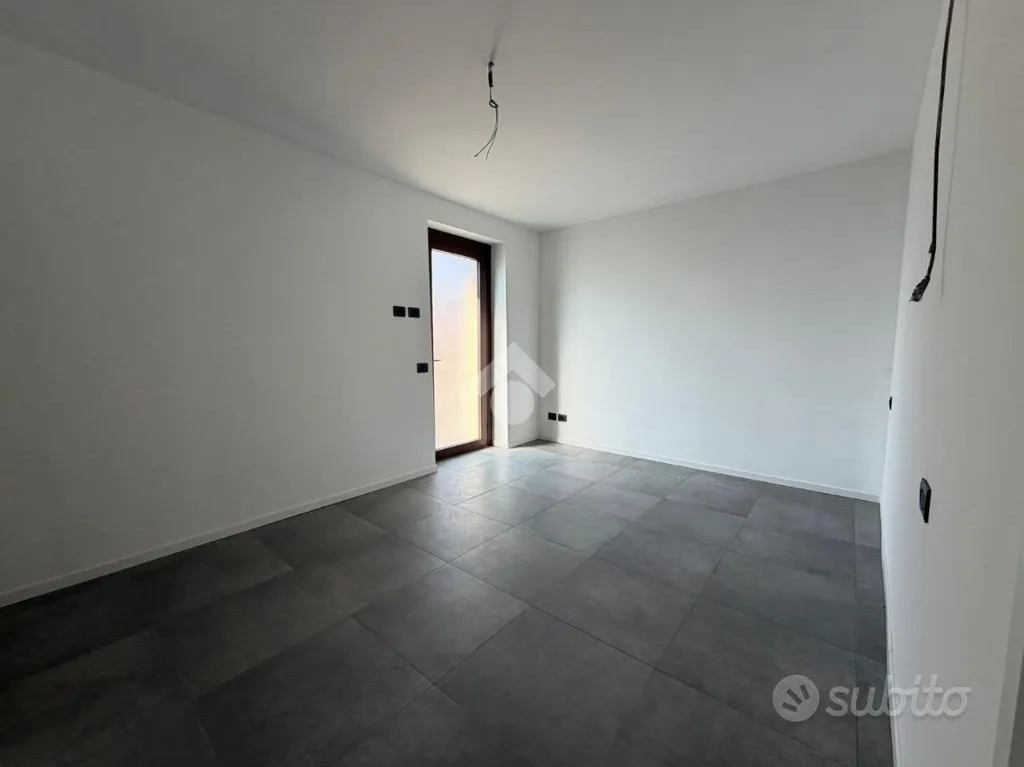 Appartement 2 pièces à IT