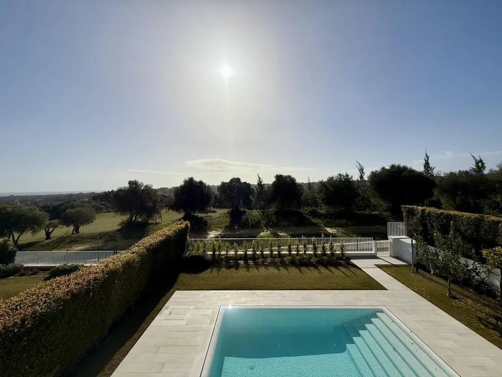 Bassein - Golf Villa with Sea Views in Sotogrande