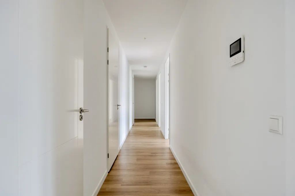 hallway_entrance