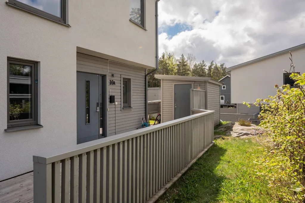 Välivaade - Terraced House with Garden in Högmora