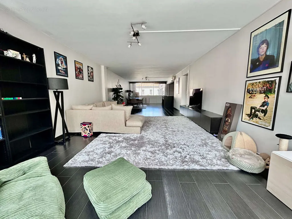 Elutuba - Modern Apartment with Parking in Montpellier