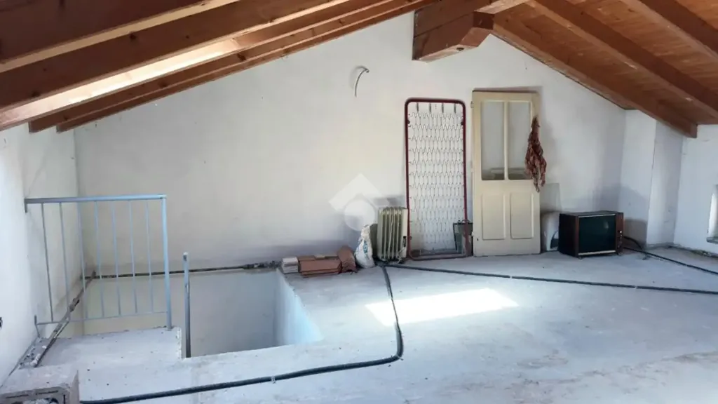 Pièces - Rustic Villa with Private Garden in Majano