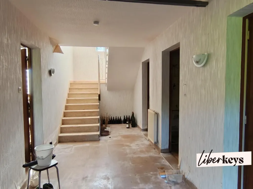 Esik - Charming House with Vineyard View in Viré