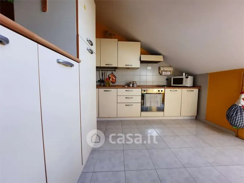 Cucina - Mansarded Studio with Green Space in Chieri