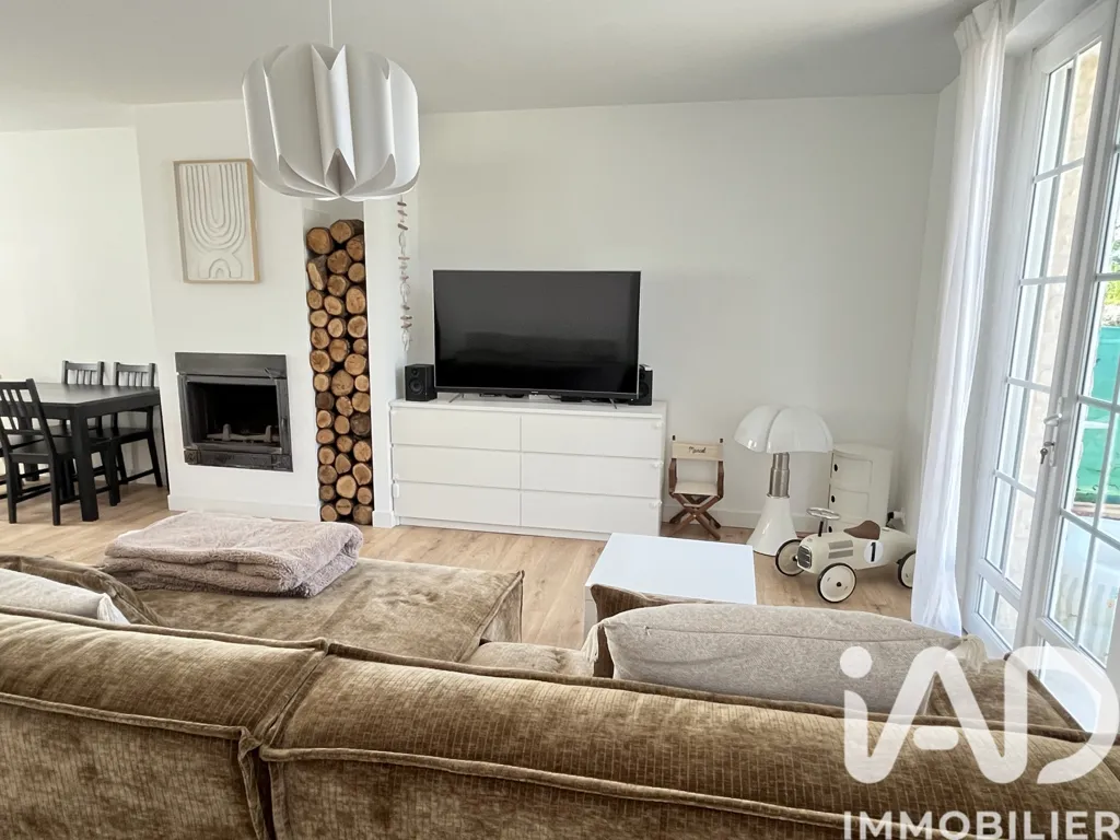 Living Room - Ground Floor House with Veranda in Bouguenais