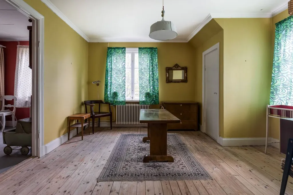 Salle à manger - 1929 Villa with Development Potential in Östra Storgatan
