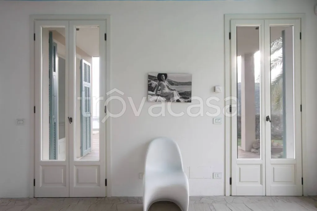 Elutuba - Luxury Villa with Infinity Pool in Bordighera