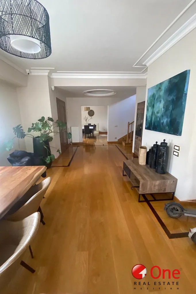Sala da pranzo - Neoclassical Maisonette with Park View in Voula