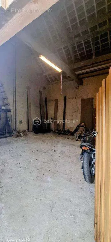 Garage - Maison avec Jardin et Carport à Ascheres-le-Marché